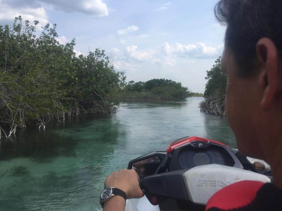 Group boat trips in Bacalar