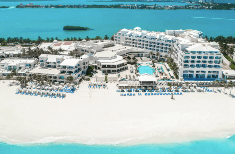 aerial view of Wyndham Alltra Cancun 