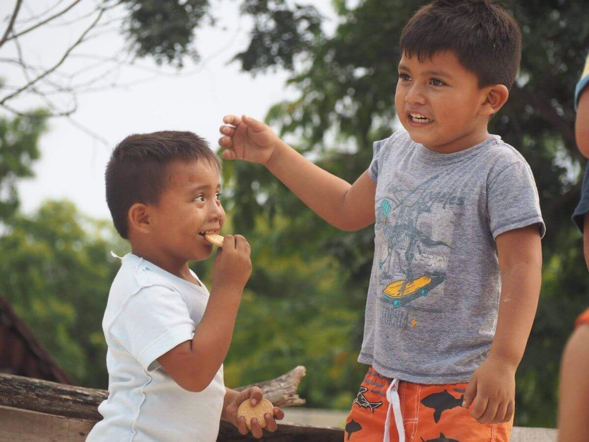 Kids eating