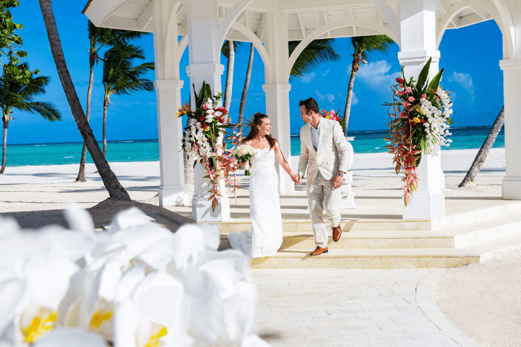 lavish adn opulent all inclusive wedding package