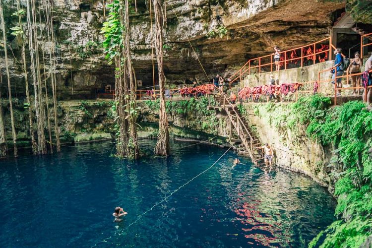 Hacienda San Lorenzo Oxman cenote