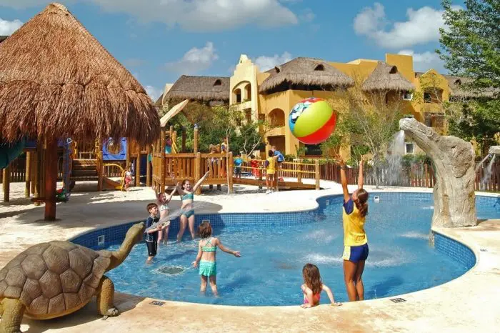 10 Best Hotels for Kids in The Riviera Maya (2022)