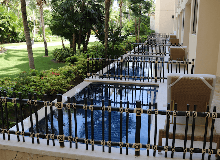 swim up suites Dreams Riviera Cancun