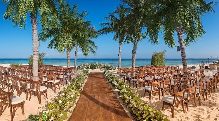 Wedding reception near the beach in Playa del Carmen