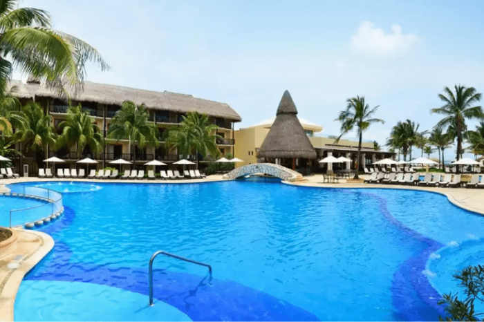 Weddings at Catalonia Yucatan Beach | Our Honest Review 2023