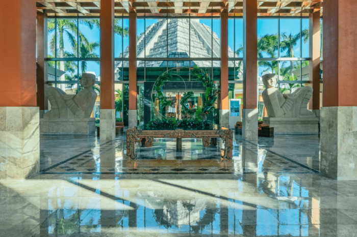 Weddings at Iberostar Selection Paraiso Maya | My Honest Review (2024)