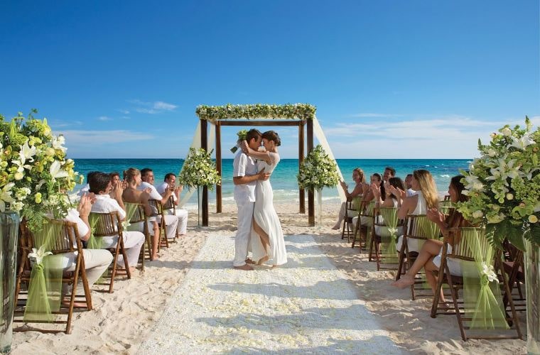 cancun destination wedding cost