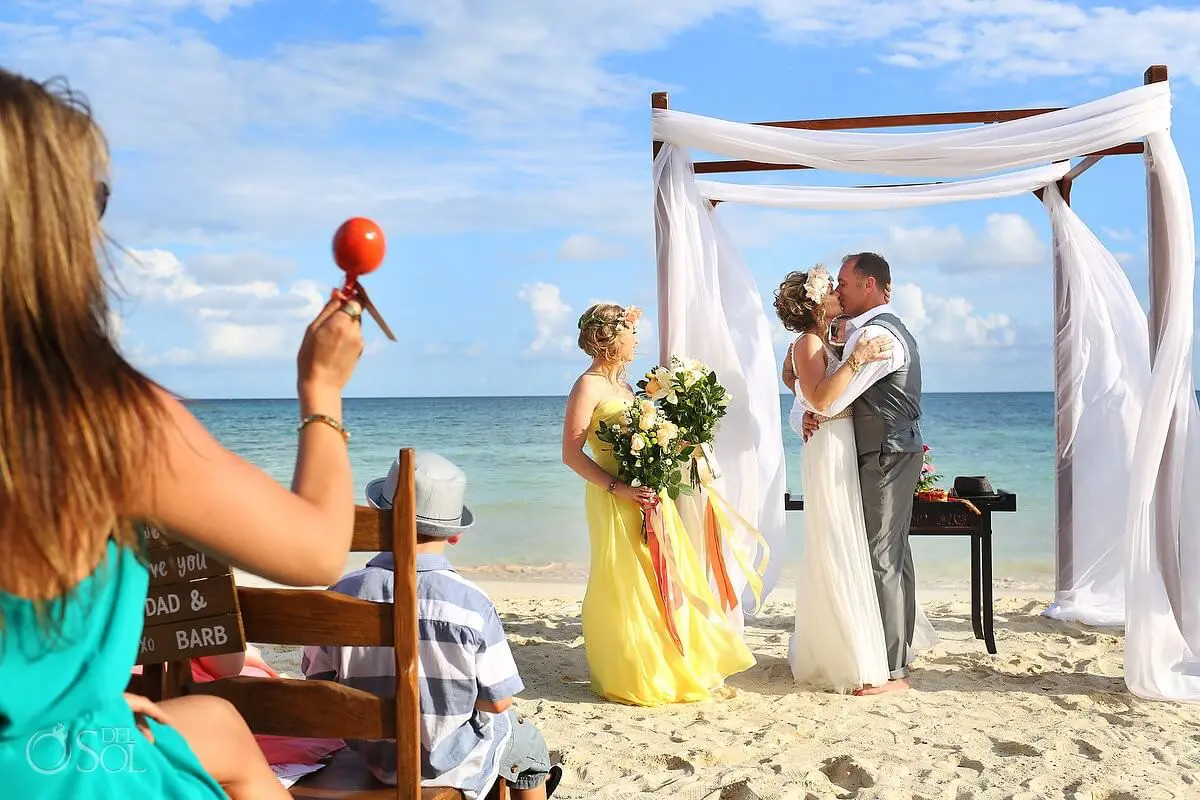 5 Best Hotels for Vow Renewals in the Riviera Maya (2023)