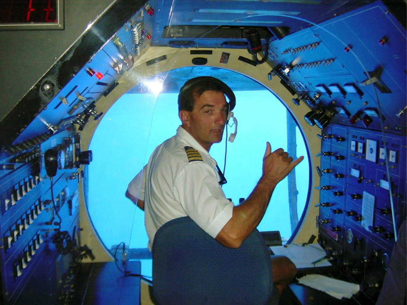 Submarine pilot