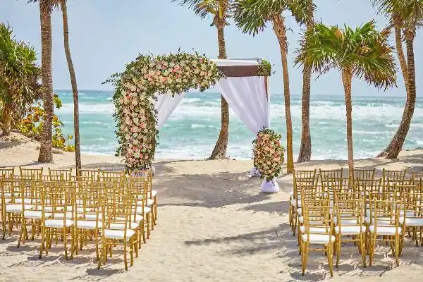 21 Amazing All-Inclusive Destination Wedding Packages + Costs