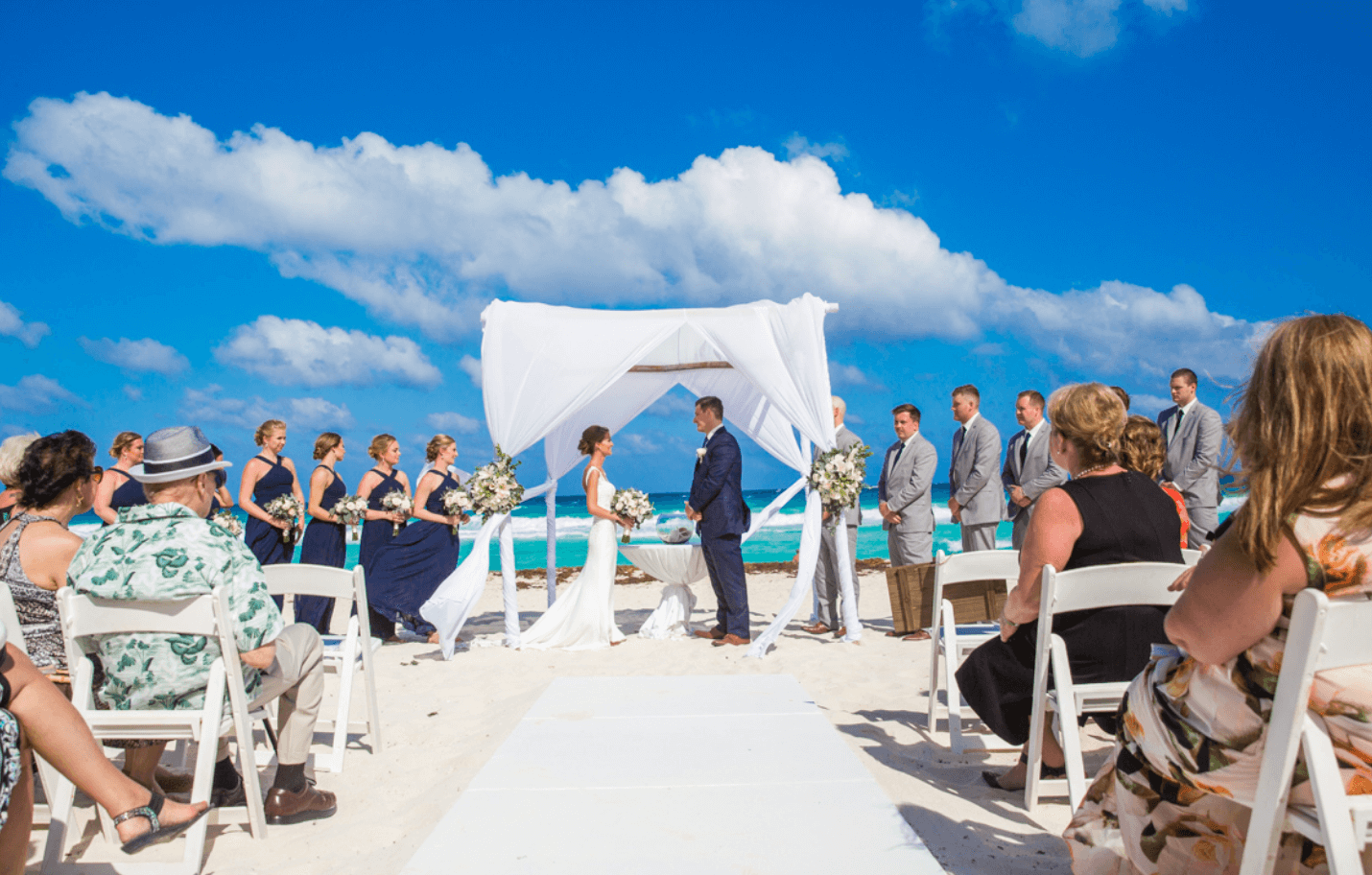 beach wedding in Cancun