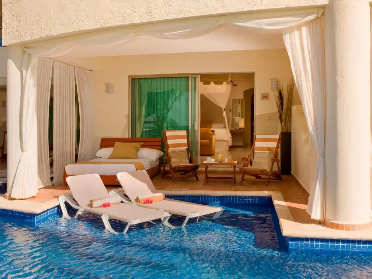 10 Best All-Inclusives in Playa del Carmen Swim-up Rooms