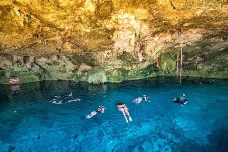 dos ojos cenote mexico