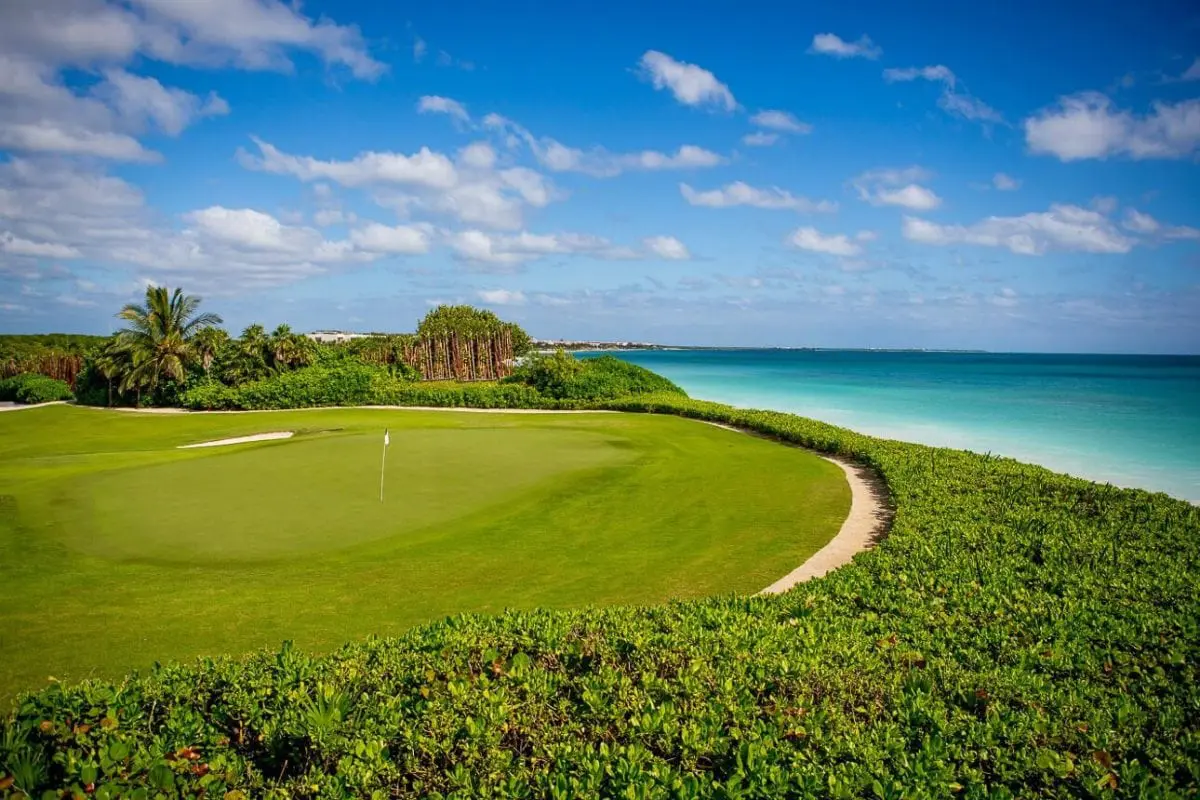 El Camaleon Mayakoba Golf Course: An Interview with Director Glenn Preciado