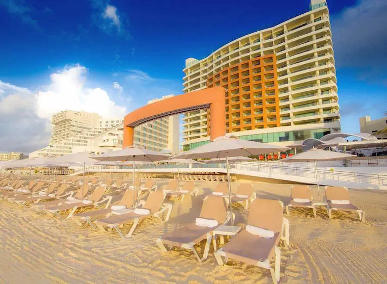 Beach Palace Cancun Spring Break Hotels