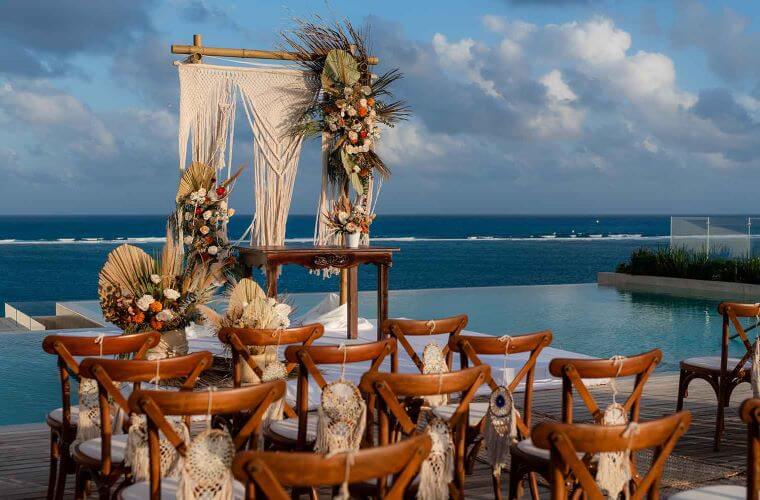 the roof terrace wedding venue at The Fives Oceanfront