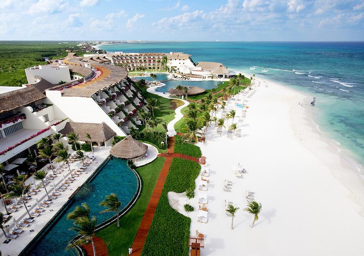 wedding at grand velas resort beach