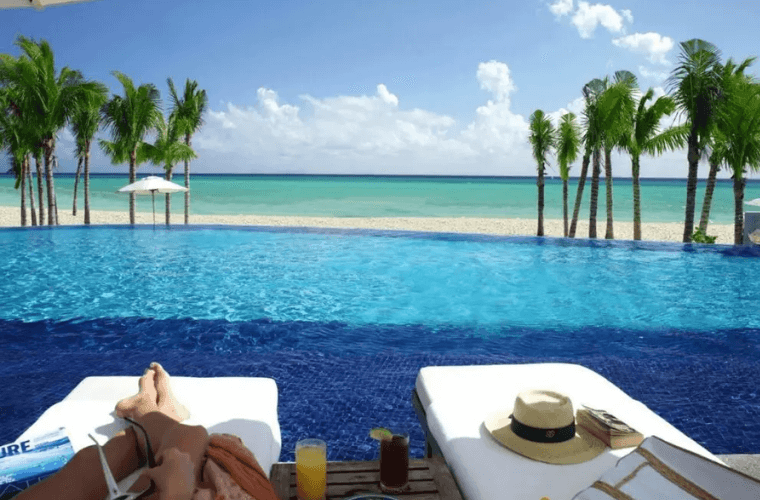 Honeymoon relaxation in Mexico