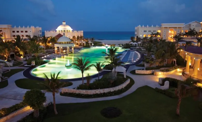 iberostar-grand-hotel-paraiso-pool-night