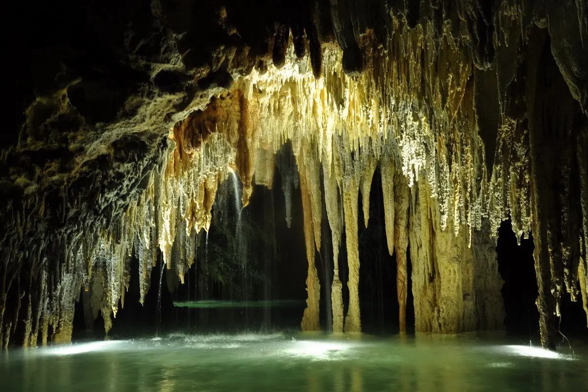 Rio Secreto - Discover Underground Caves