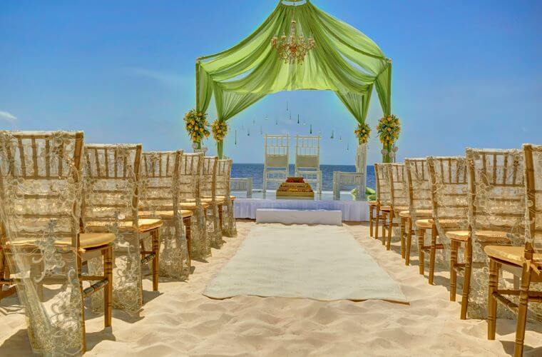 beach Kohinoor wedding setup at Royalton Riviera Cancun 
