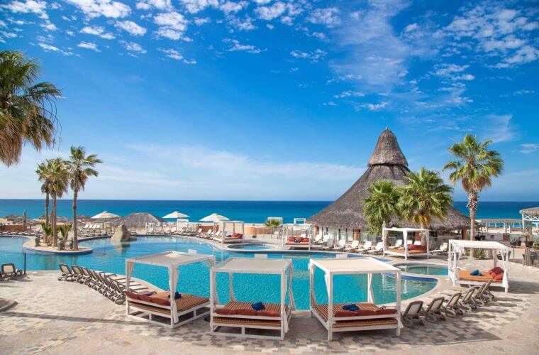 the ocean front pool at Sandos Finisterra 