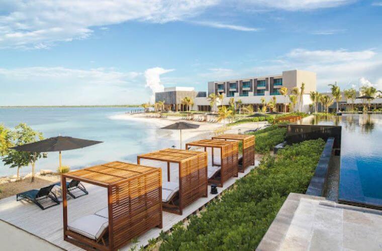 beach cabanas at Nizuc resort and spa 