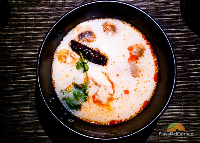 Tom Kha Gai soup et koh thai restaurant