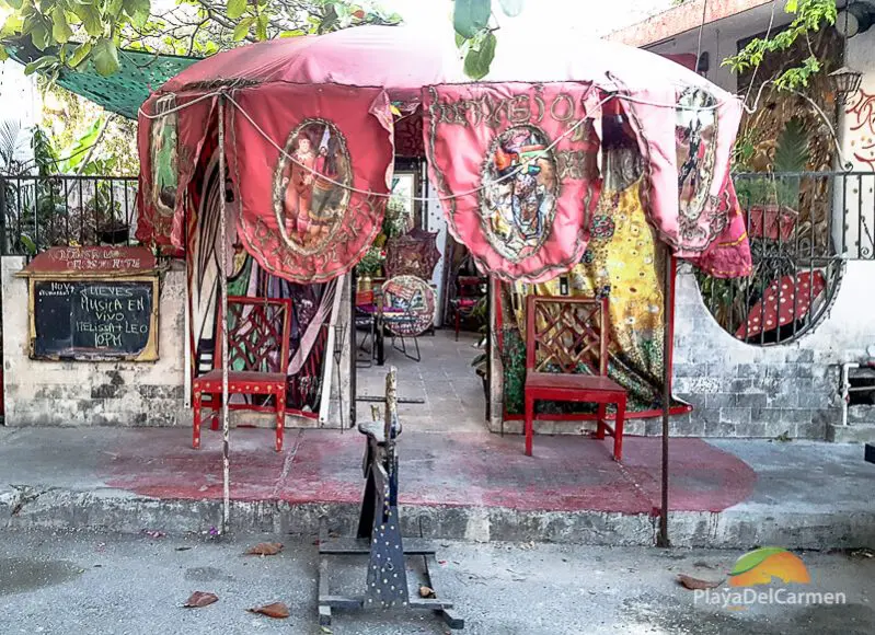 لو لوتس روج: واحة فنية في بلايا ديل كارمن |  مدونة بلايا