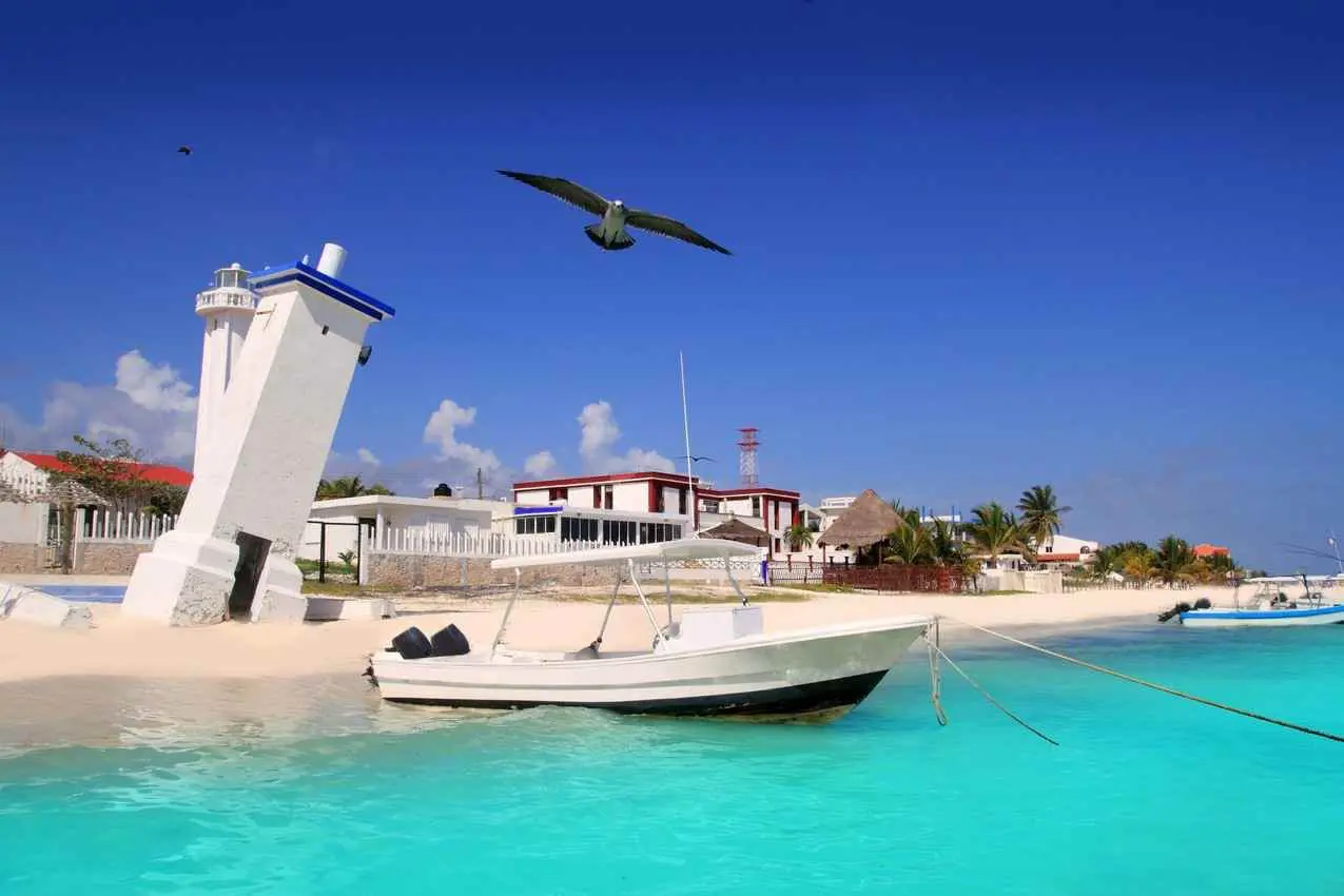 Leaning lighthouse puerto morelos.