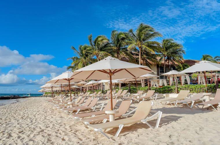 the beach at The Reef Coco Beach 