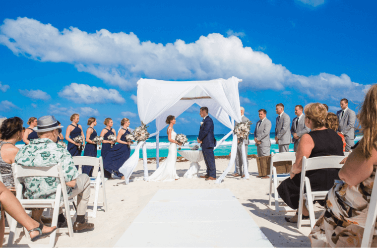 beach wedding at Fiesta Americana Condesa 