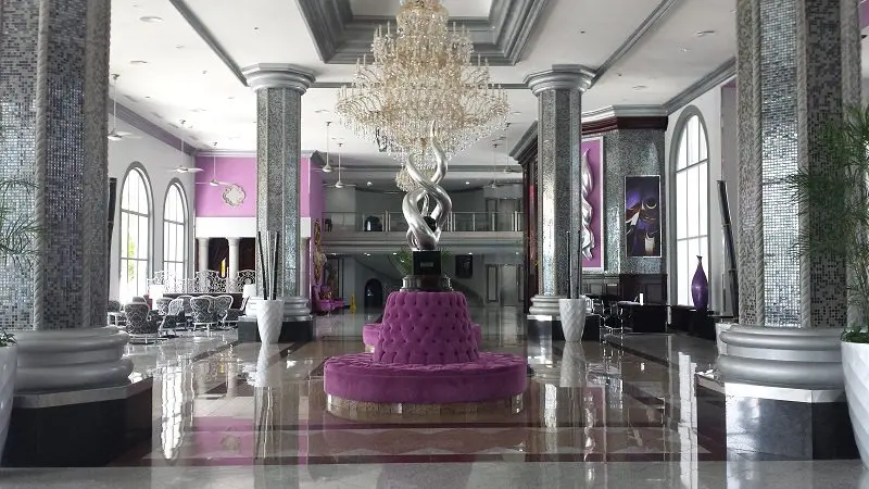 Riu palace lobby decorations