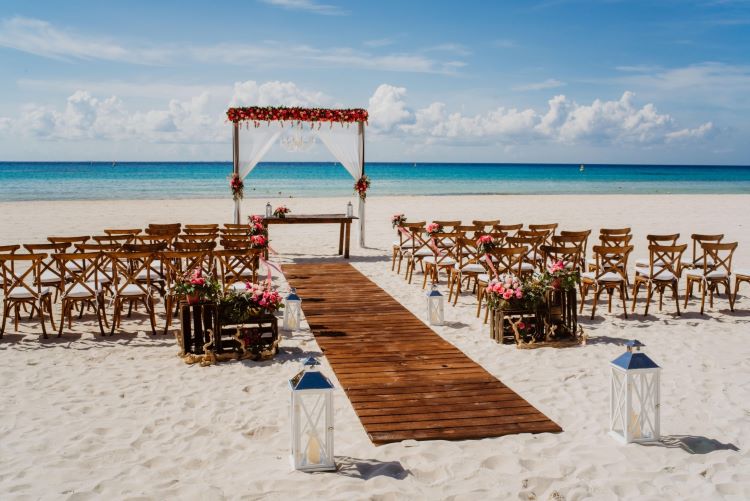 sandos playacar beach wedding setup