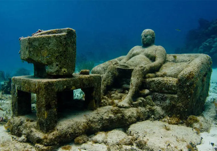 Underwater Museum of Art off the Coast of Cancun / Isla Mujeres