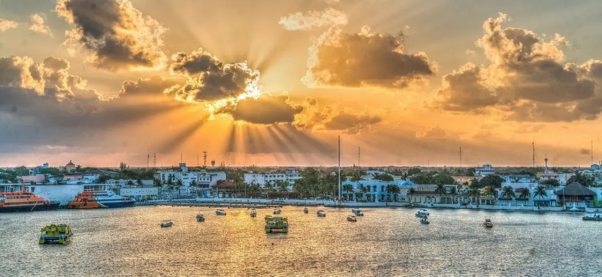 Cozumel sunrise by the beach