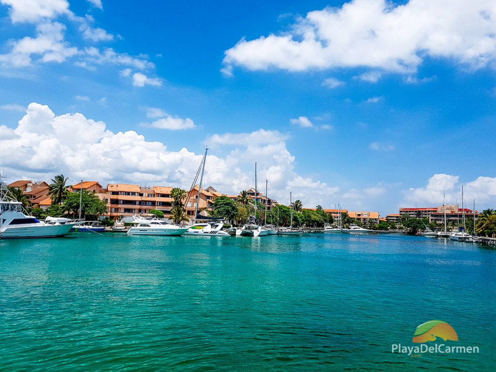 Puerto Aventuras marine channels