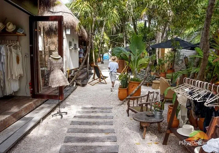 Shopping in Tulum