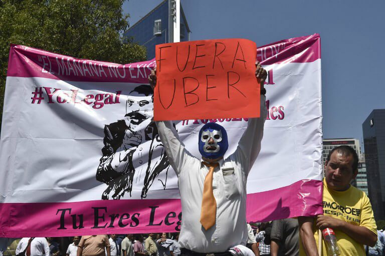 Protest in Mexico City against Über and Cabify