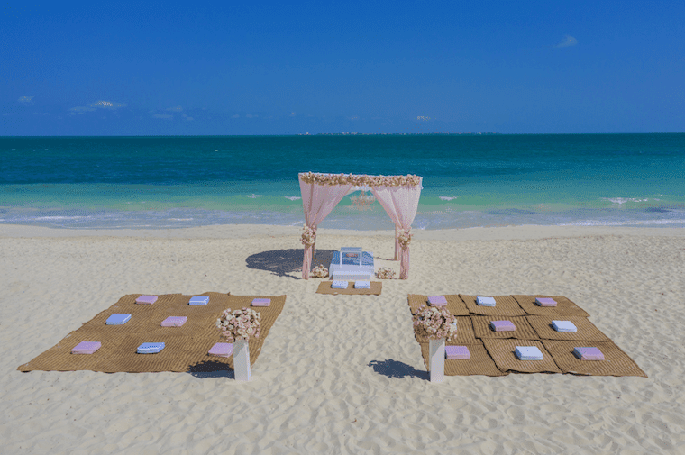 planet hollywood cancun wedding photos