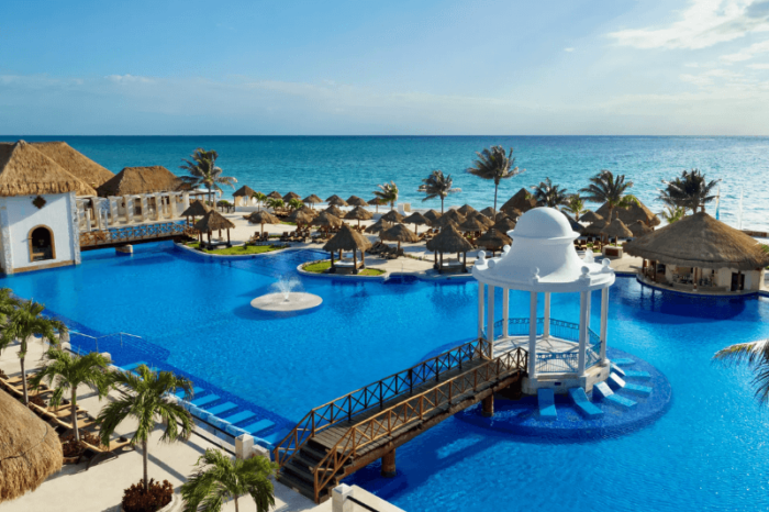 Destination Weddings at Dreams Sapphire | Our Honest Review (2024)