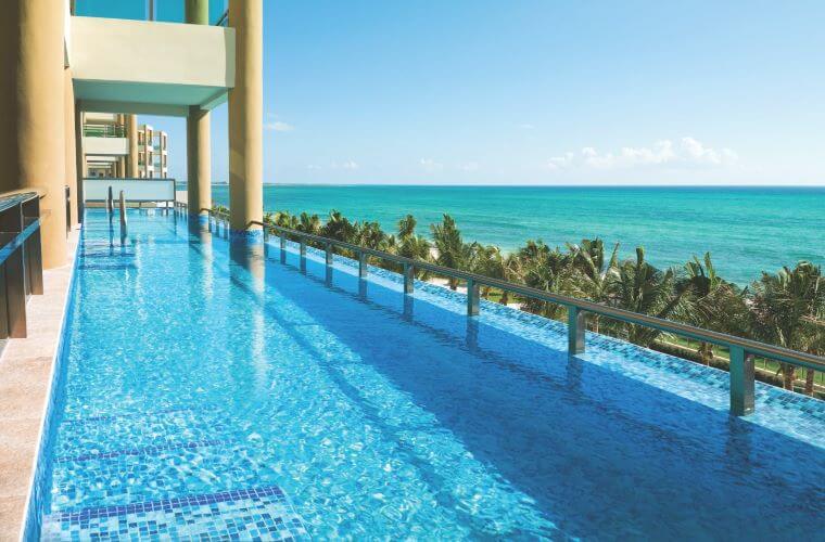 View of one of the swim-up suite areas at Generations Riviera Maya 