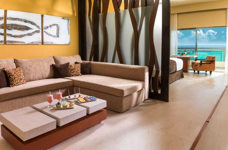The fresh and contemporary internal decor of the one bedroom swim-up suite