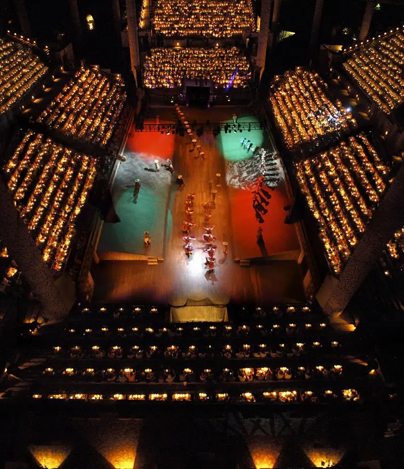 xcaret show