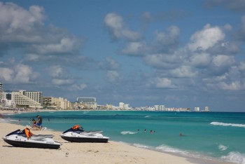 Hotel Zone Cancun jet skis