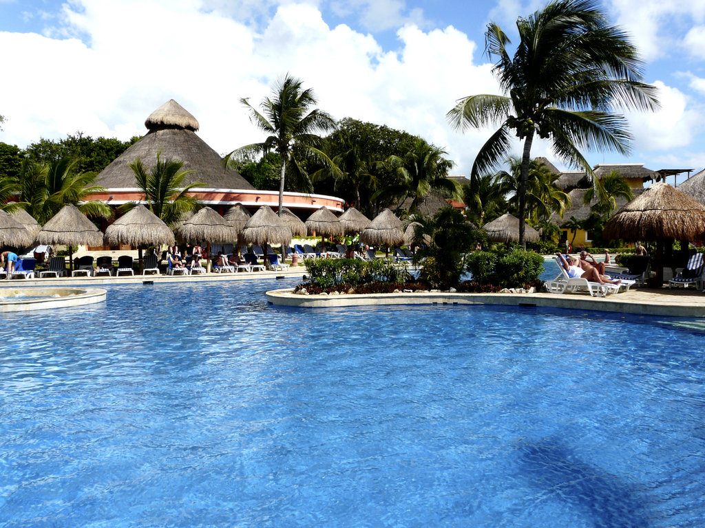 Iberostar Quetzal pool