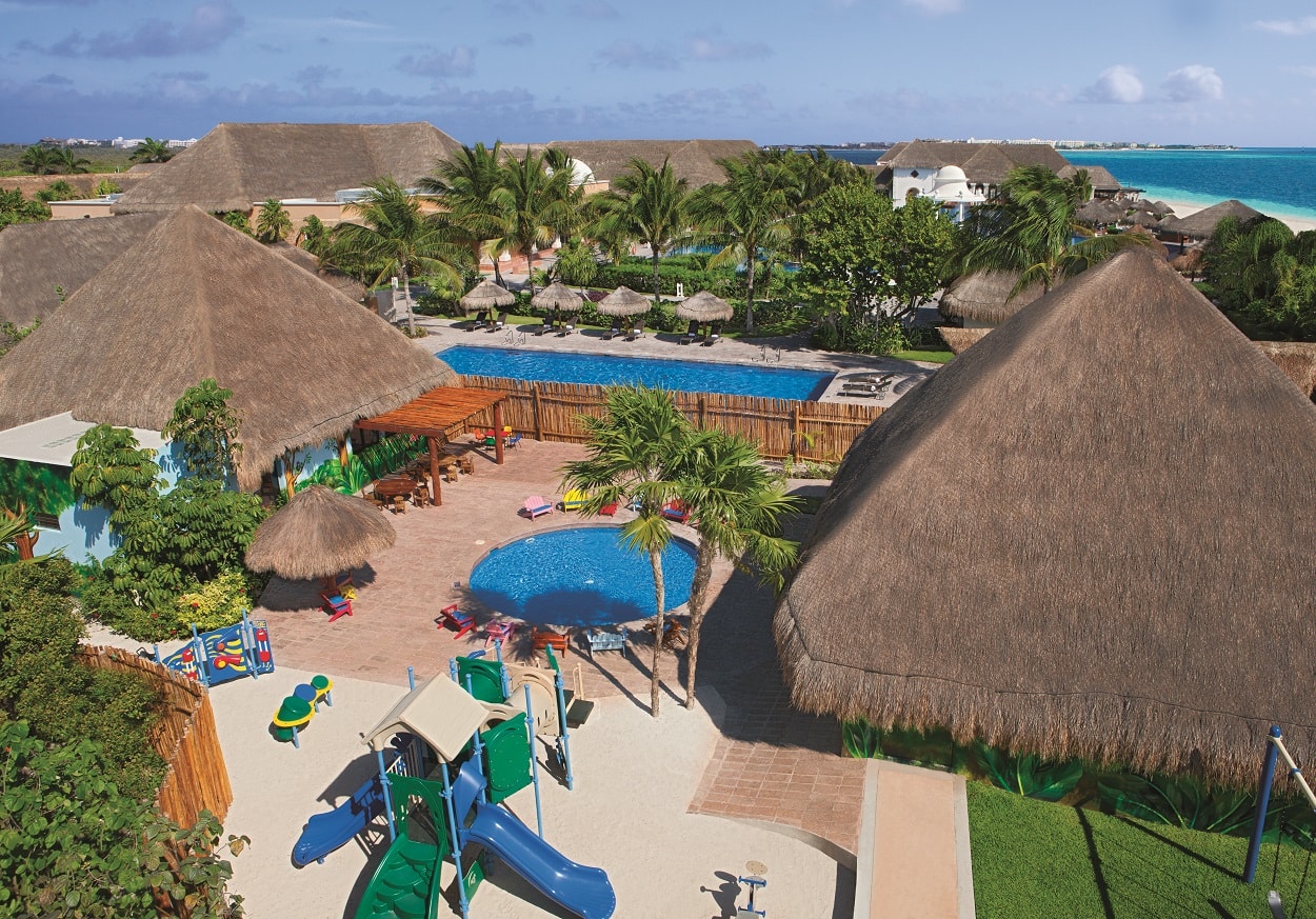 Now Sapphire grounds and swimming pools