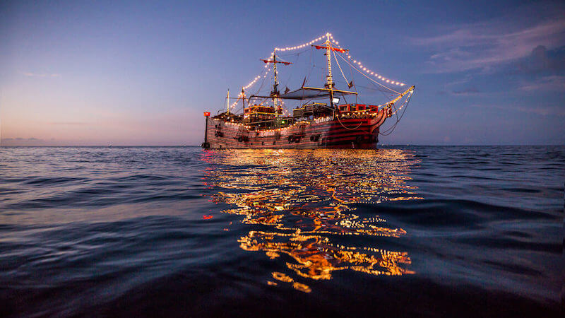 cancun mexico dinner cruises