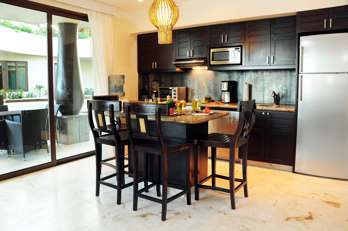 El Taj Condo beachfront condo rentals