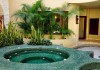 Maya Villa Condo Hotel jacuzzi